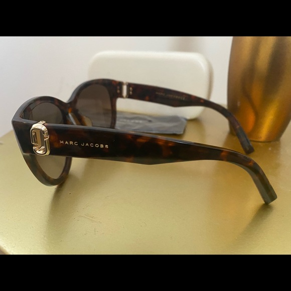 Marc Jacobs Sunglasses - Picture 3 of 6